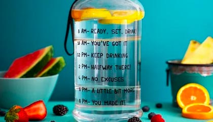 郑钦文、苏炳添等运动员亮相天安门广场，均受邀参加九三阅兵盛典